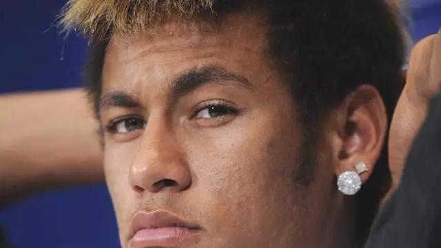 巴舒亚伊美甲,巴舒亚伊世界杯搞笑