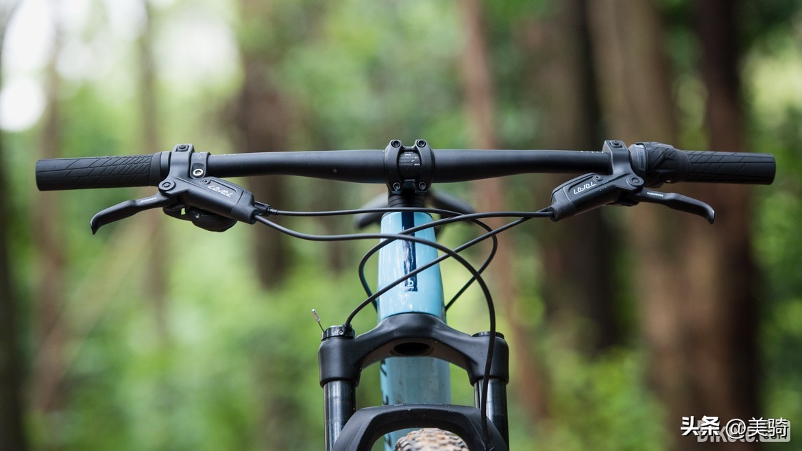 迪卡侬race900山地车测评,迪卡侬rockrider530山地车