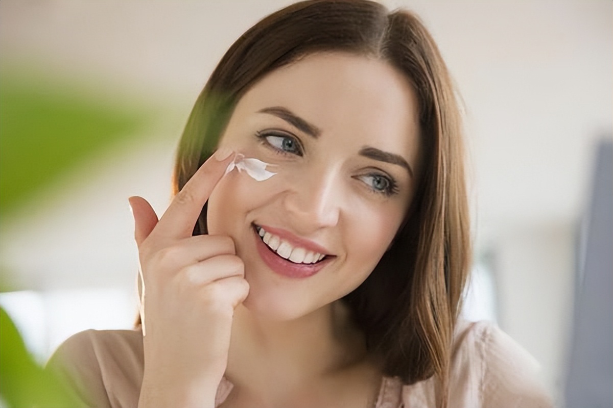 鼻子螨虫怎么去除简单方法是什么,鼻子一挤就出好多白色的螨虫