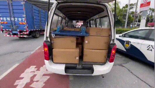 【百日行动】拒绝“客载货”!杨浦警方开展专项整治