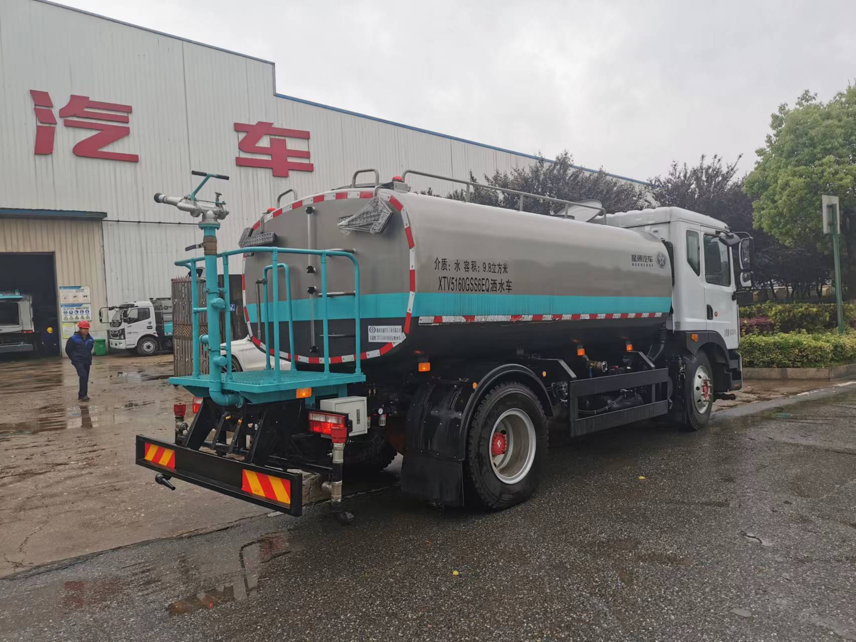 东风多利卡d7洒水车价格,东风多利卡10吨洒水车价格报价表