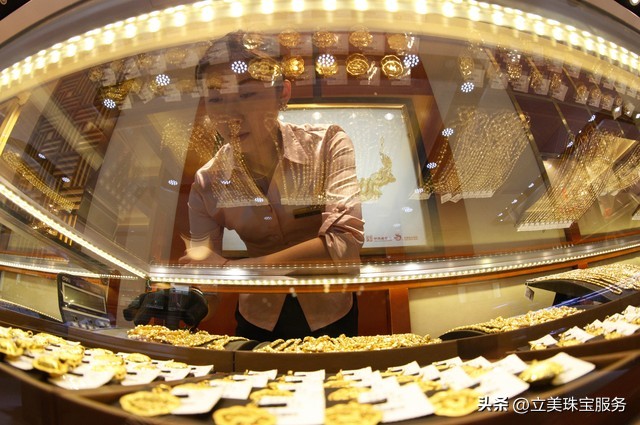 买黄金首饰不知道重量,买黄金首饰款式看好品牌