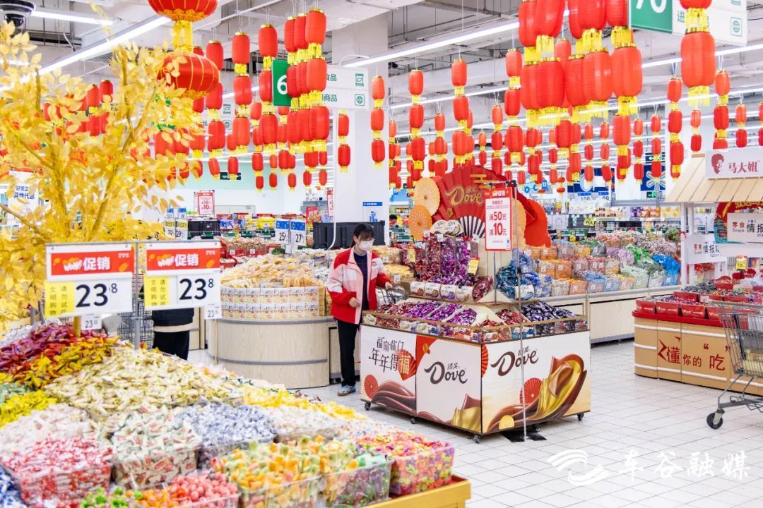 华灯盛景冰雪季“燃”动车谷最“靓”中国年