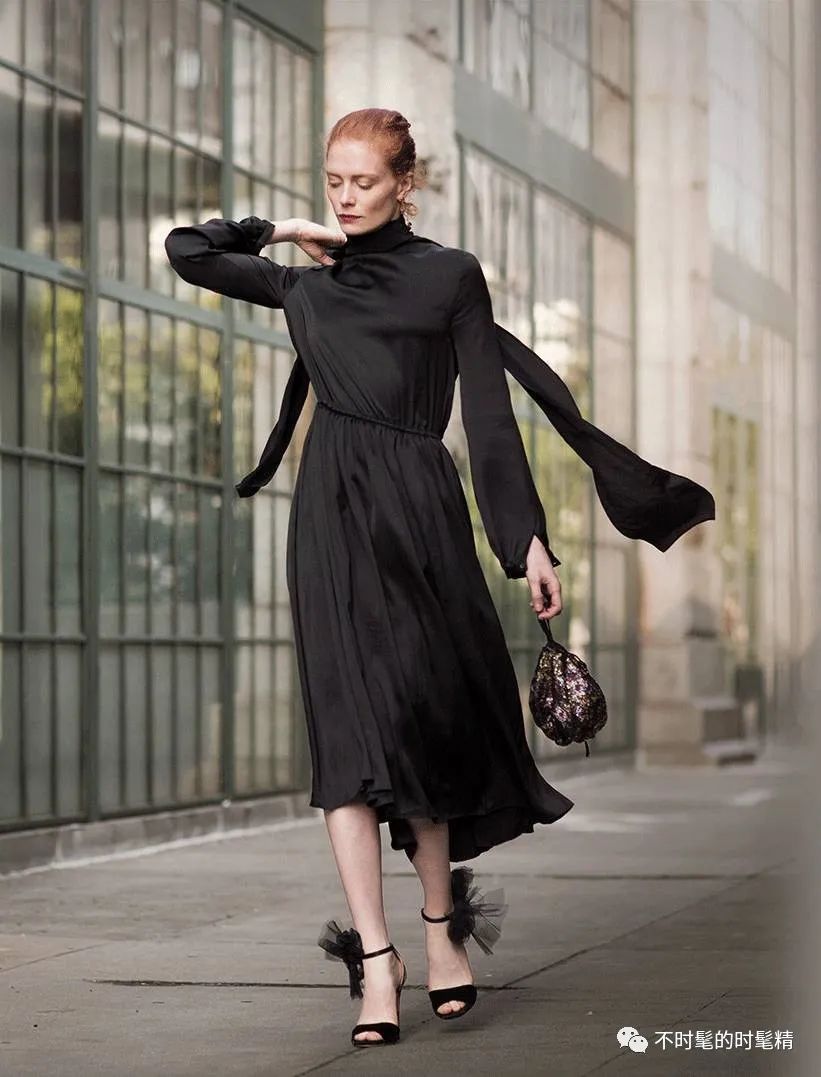 性感的“黑”并不是只有“黑丝”