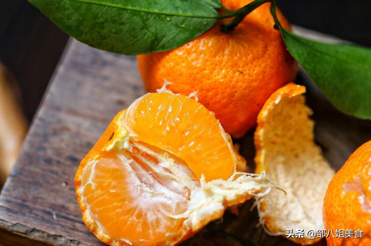 买砂糖橘时选大的还是小的,挑砂糖桔的正确方法