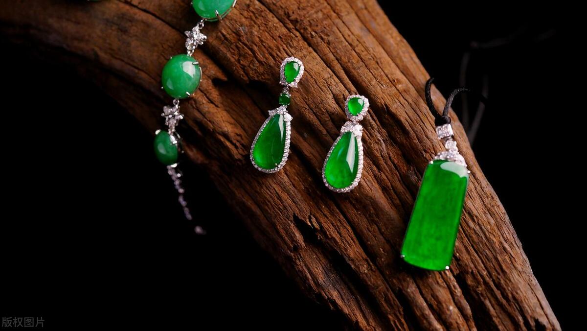 翡翠投资原则教你如何收藏翡翠,翡翠的8大重点知识早了解早受益