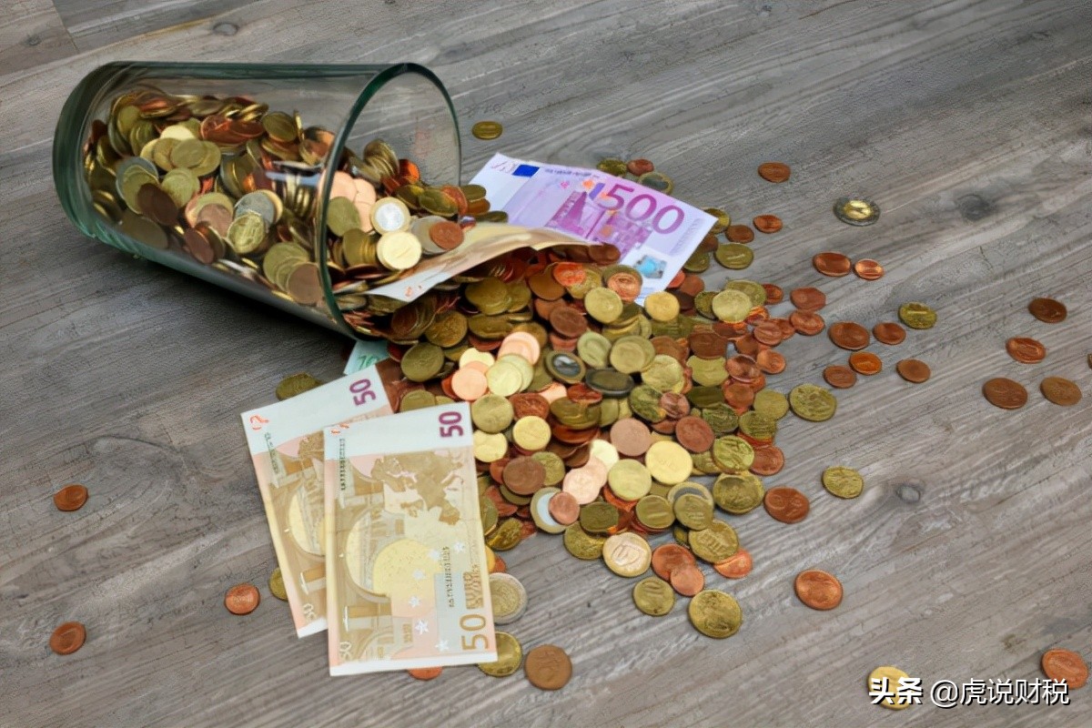 借记卡和信用卡表面上有什么区别,借记卡跟信用卡有什么区别