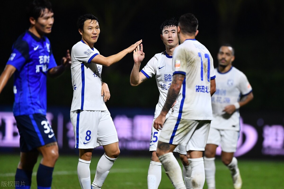 中超第十轮上港与三镇的比赛结果,泰山两回合6-1三镇晋级足协杯4强