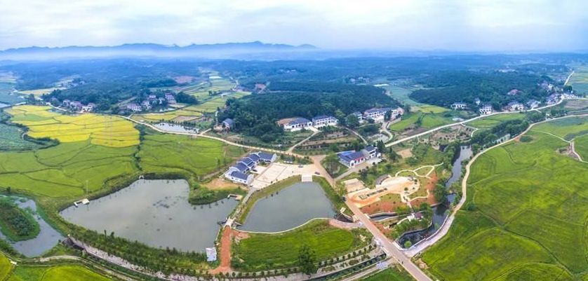 乡村旅游盈利点子,乡村旅游业为什么赚钱