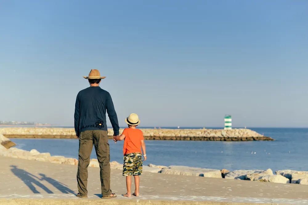 初二儿子放纵成瘾,父亲曝光12年挽救史