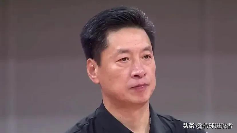 比斯利谈湖人被骂,比斯利怒吼替补席