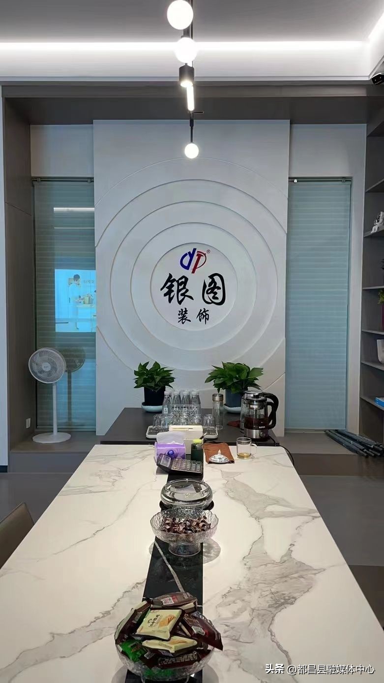 江烈辉：铸造“银图”成“双赢”