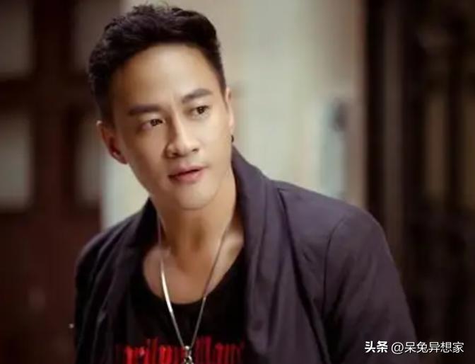 何润东的泡面发型图片,何润东板寸发型