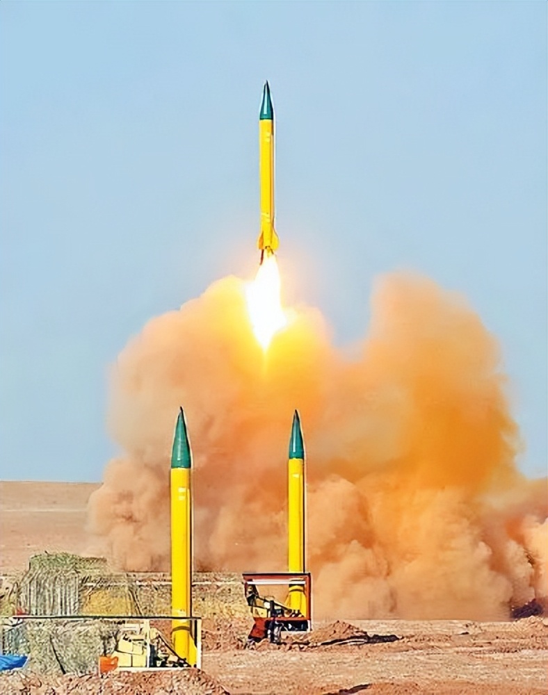 伊朗霍拉姆沙赫尔弹道导弹,伊朗最新法塔赫弹道导弹