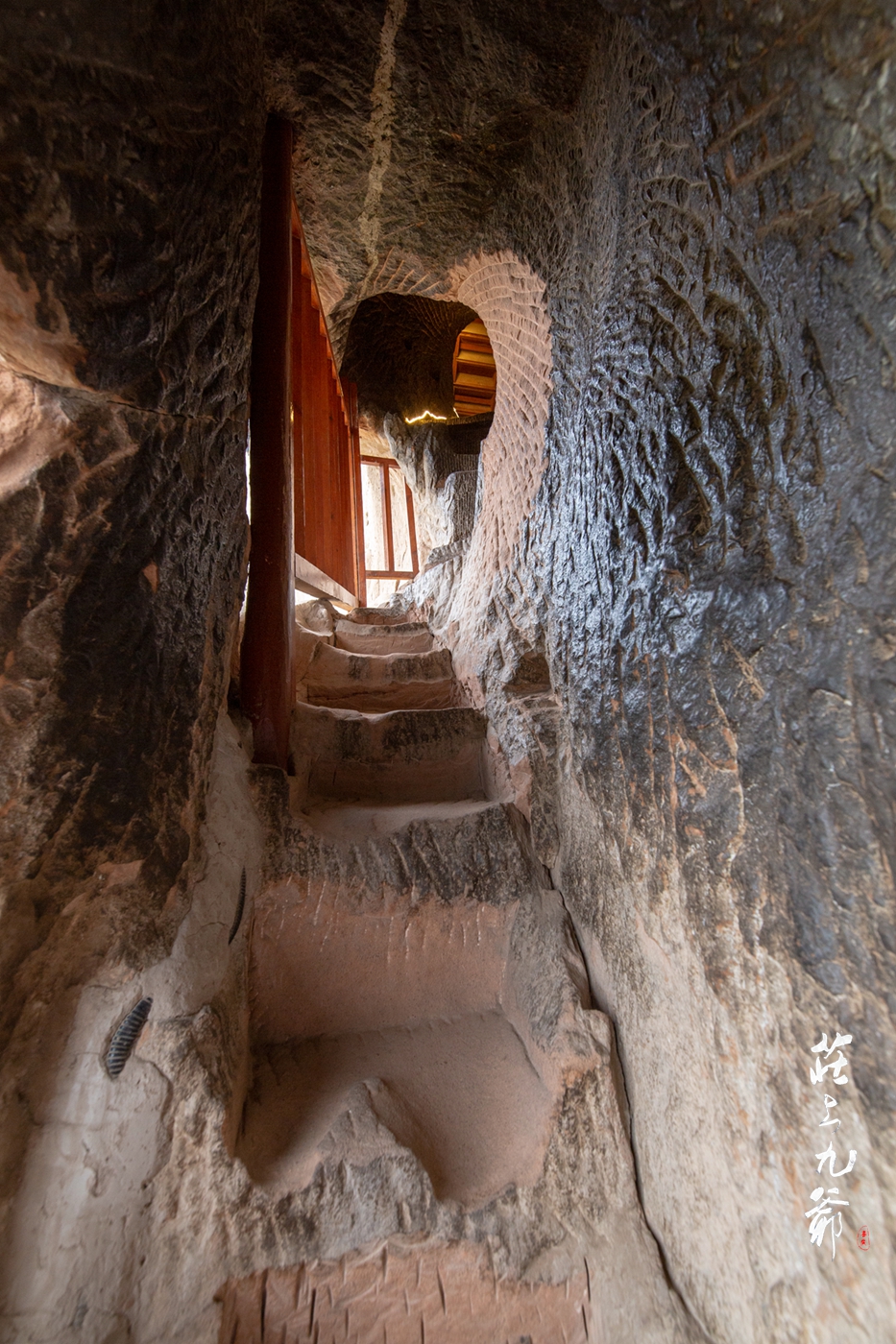 三十三天石窟,攀爬三十三天石窟的全程
