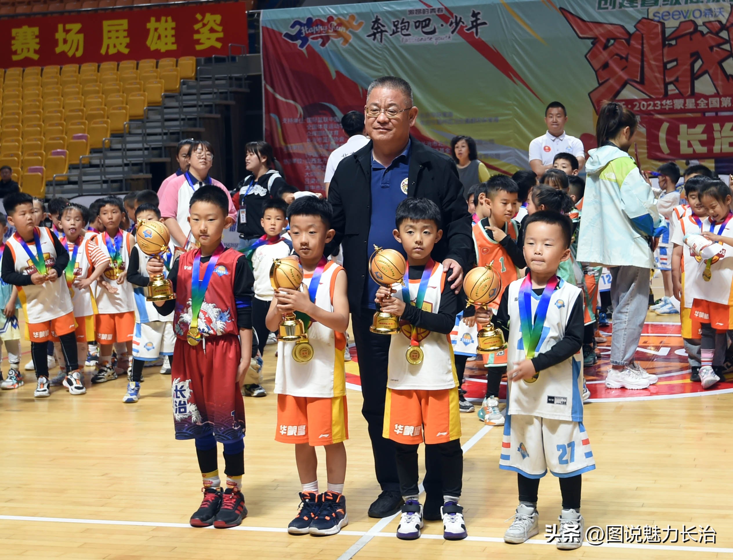 6岁篮球小将惊艳全场,六岁少儿篮球联赛总决赛