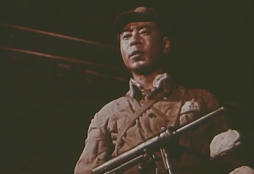 38年前的战争片真的能把人看哭,真实拍摄的历史战争片