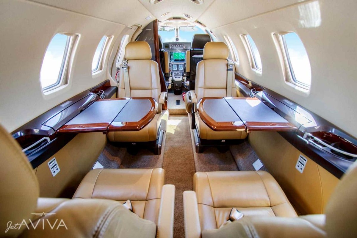 内马尔c罗的座驾谁更强,c罗和梅西还有内马尔开什么车