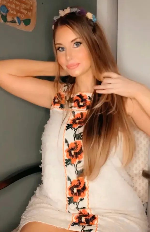 美国女人无子宫产子,女性天生就有两个卵子吗