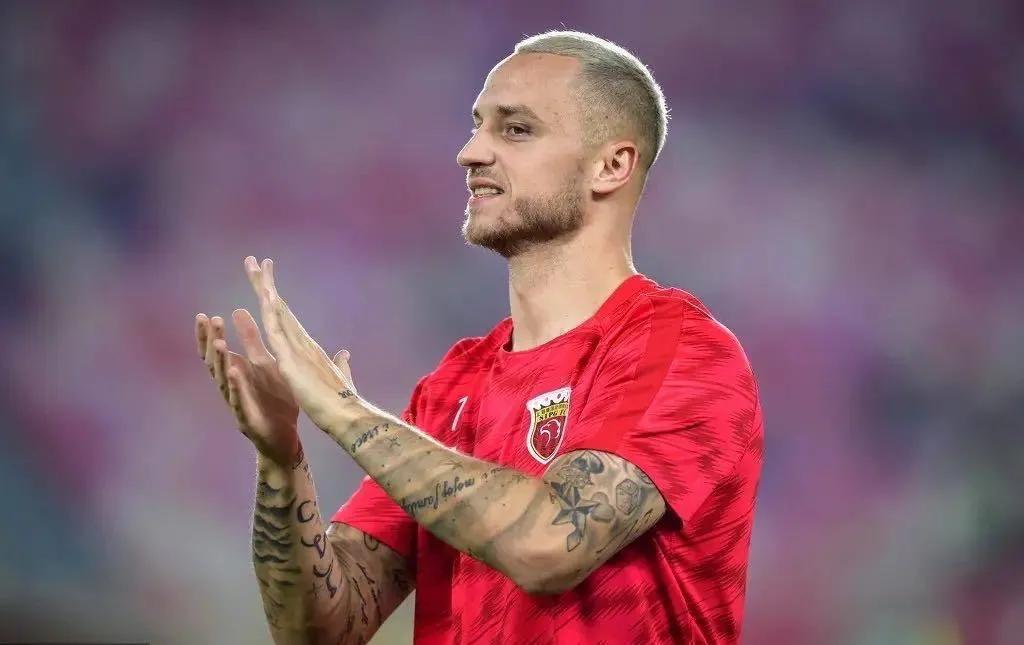 世界十大足坛明星,世界足坛五大顶级巨星