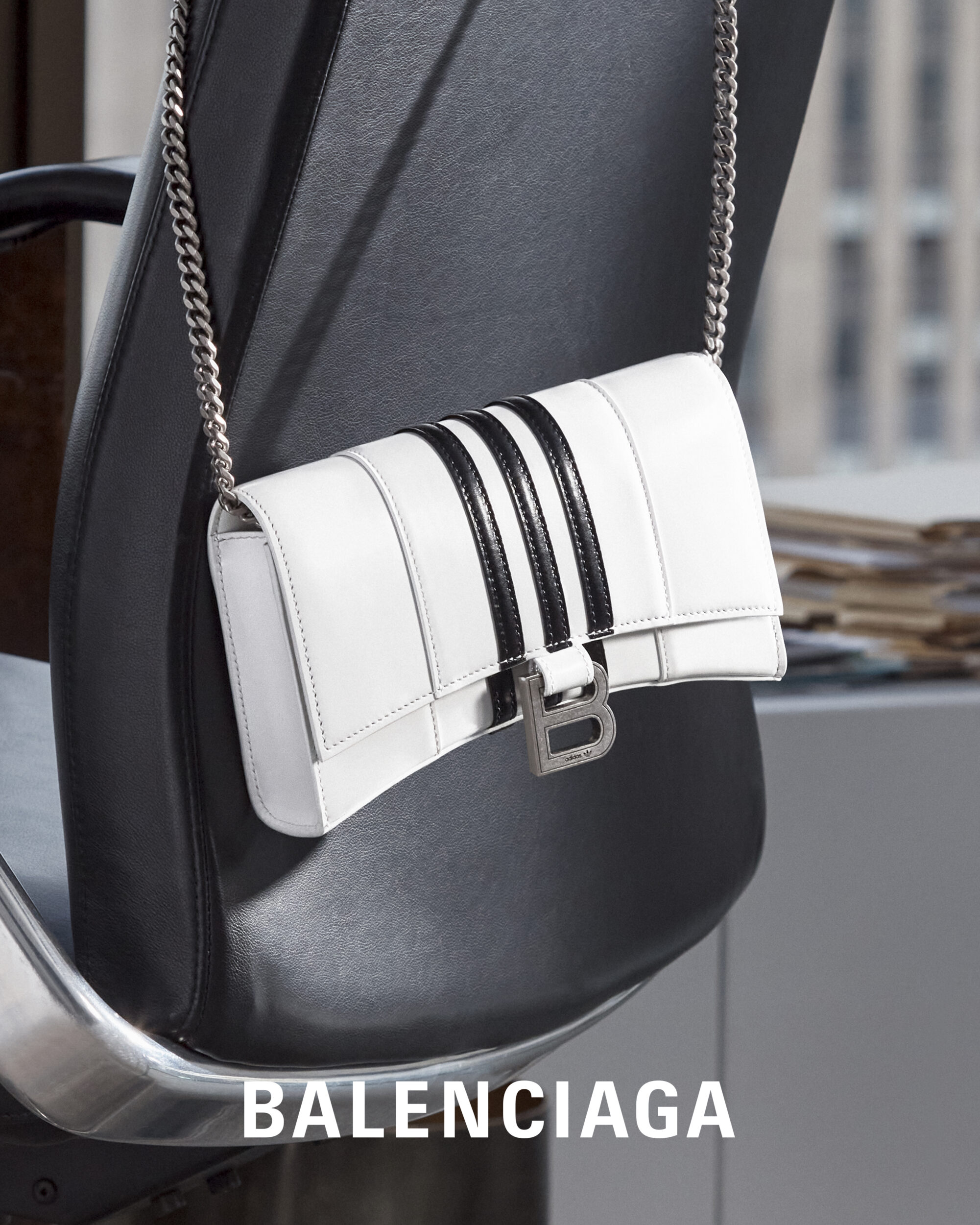 年末最受瞩目的联名！Balenciaga与adidas系列登场