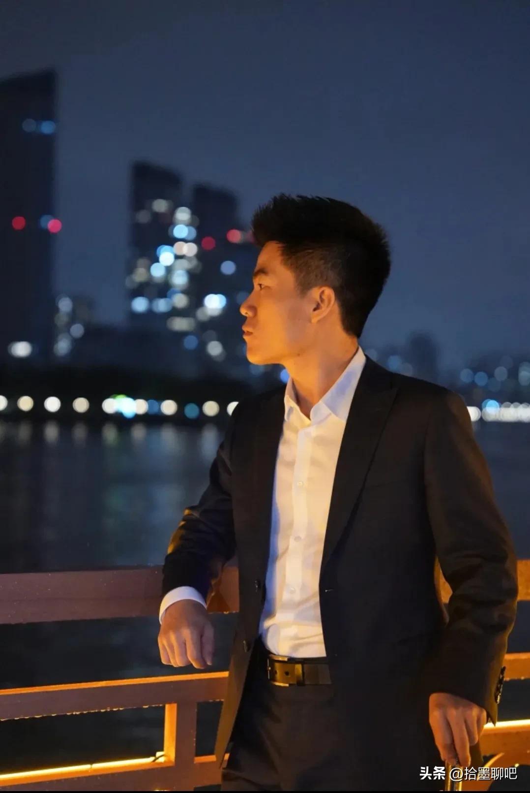 点亮广州塔董宇辉,董宇辉211工程是啥