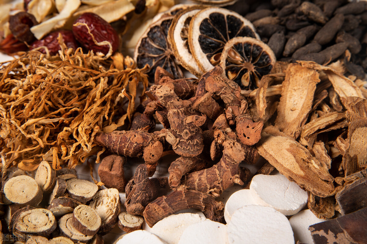 月经总是推迟吃什么中成药调理,中医治疗月经推迟11天按摩穴位