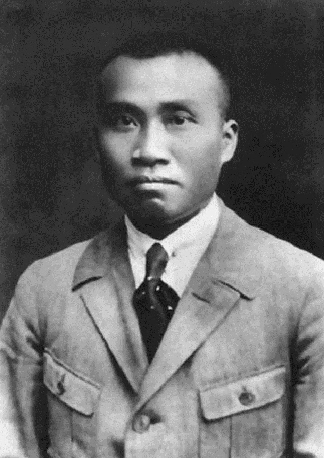 *德朱**之女朱敏，为生存曾装哑2年，晚年称：无法原谅母亲的叛变