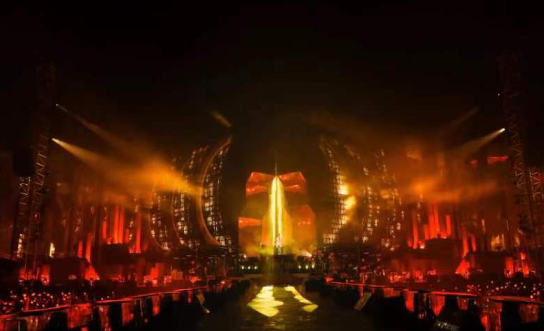 华晨宇2021火星演唱会全程观看,2019华晨宇火星演唱会国王与乞丐