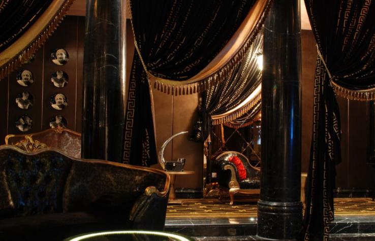 女版“天上人间”白马会所覆灭记：无数富婆疯狂砸钱，后来怎样了