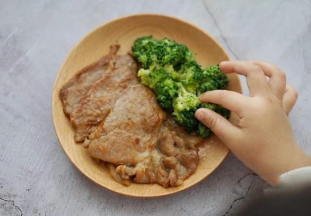 孩子不爱吃肉和蛋怎么办,孩子不爱吃肉是缺什么吗