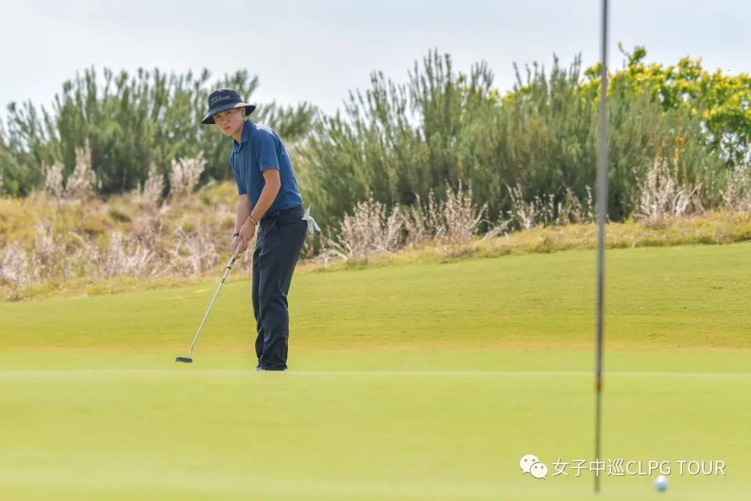 深大体育高尔夫多少钱,深大高尔夫球场