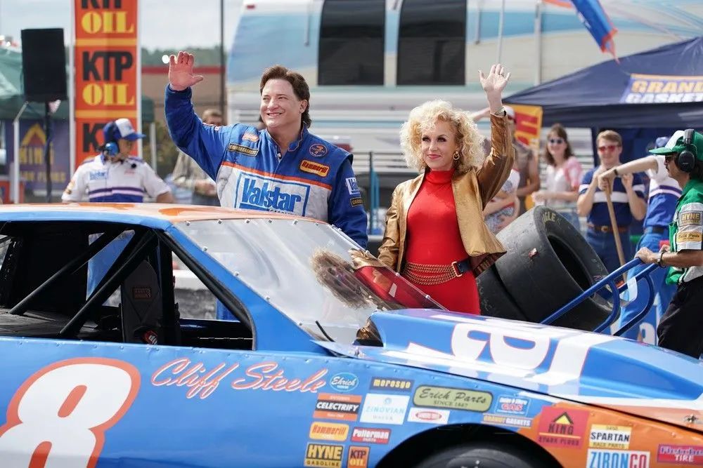 为什么《新蝙蝠侠》的蝙蝠车，简配得那么明显？｜八卦田