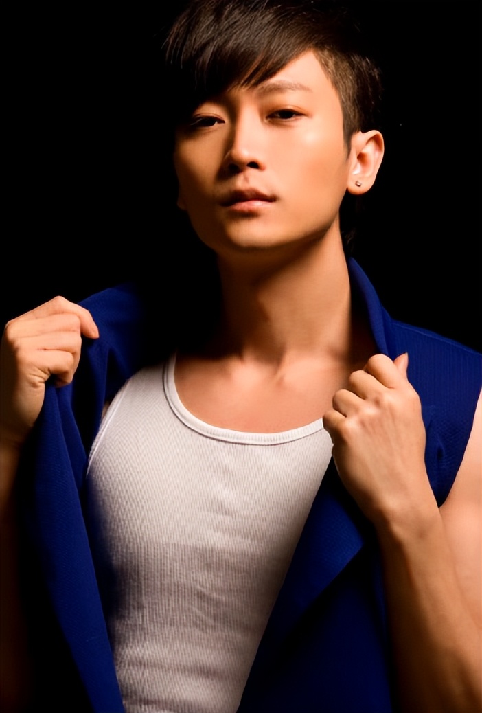 10大古早网络歌手现状：被判刑、22岁去世、患精神病，青春散场了