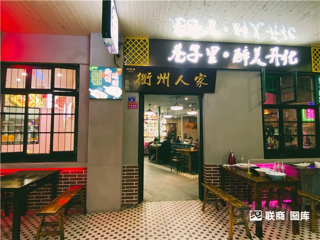 杭州版“文和友”开在了码头边，却有两个弊端