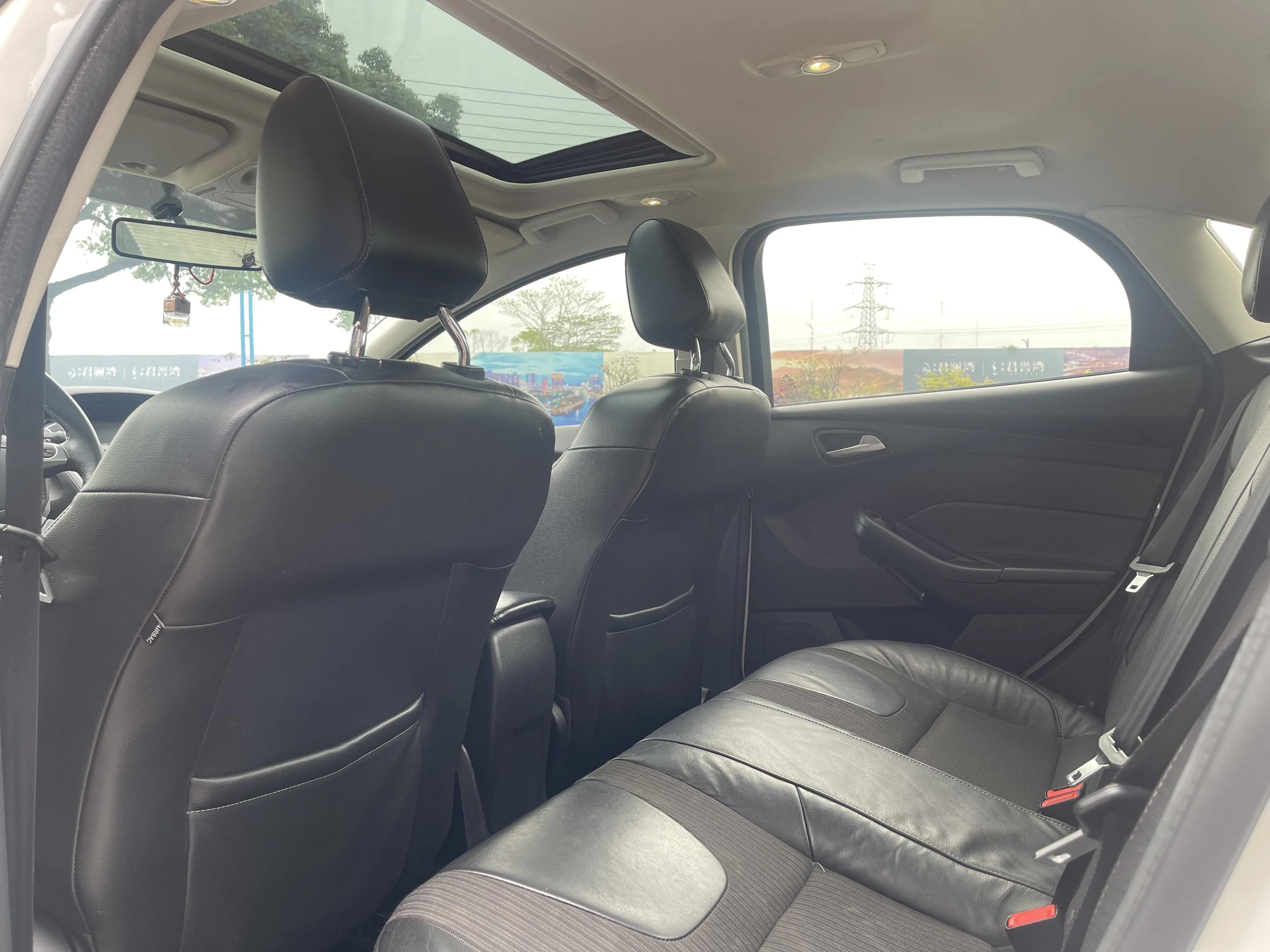 2013款福特福克斯1.6自动风尚型,2021福克斯stline按键图解大全