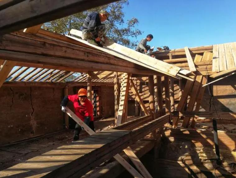 国家对农村住房老房子的翻新政策,城市的老自建房翻新政策