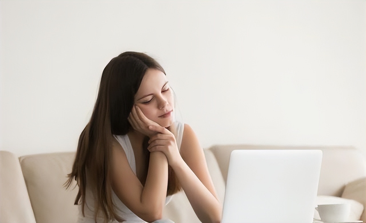 指甲如何看气血不足,怎么通过指甲判断气血不足