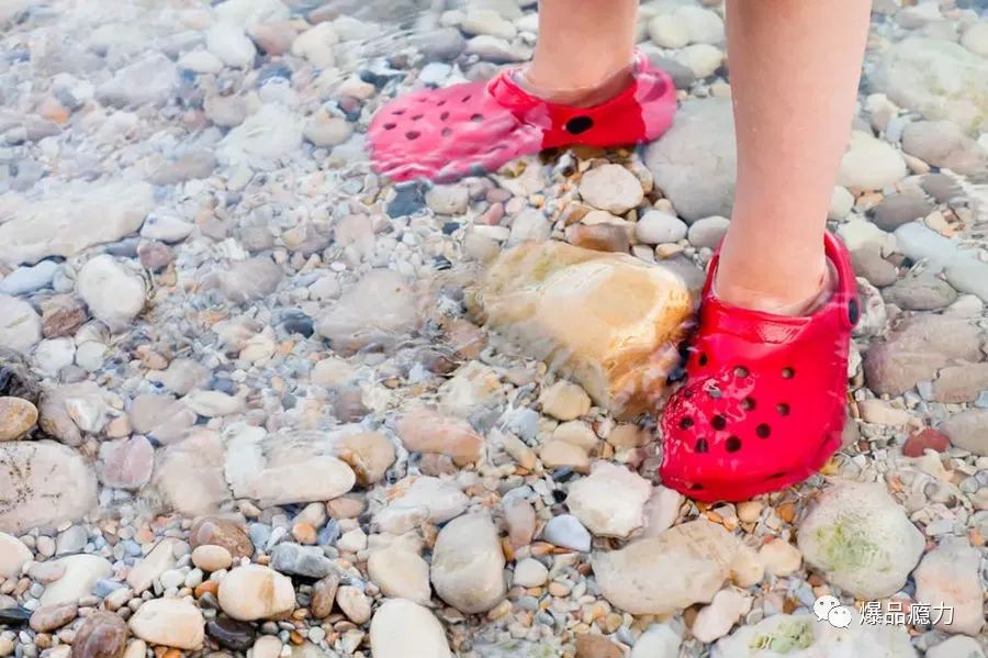 crocs洞洞鞋哪个款最好看,crocs洞洞鞋哪一款最好看