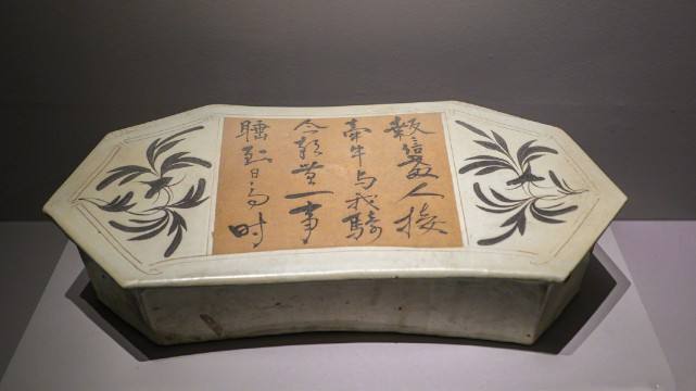 为什么古人睡瓷枕不会引起颈椎病,古人枕着瓷枕睡觉舒服吗