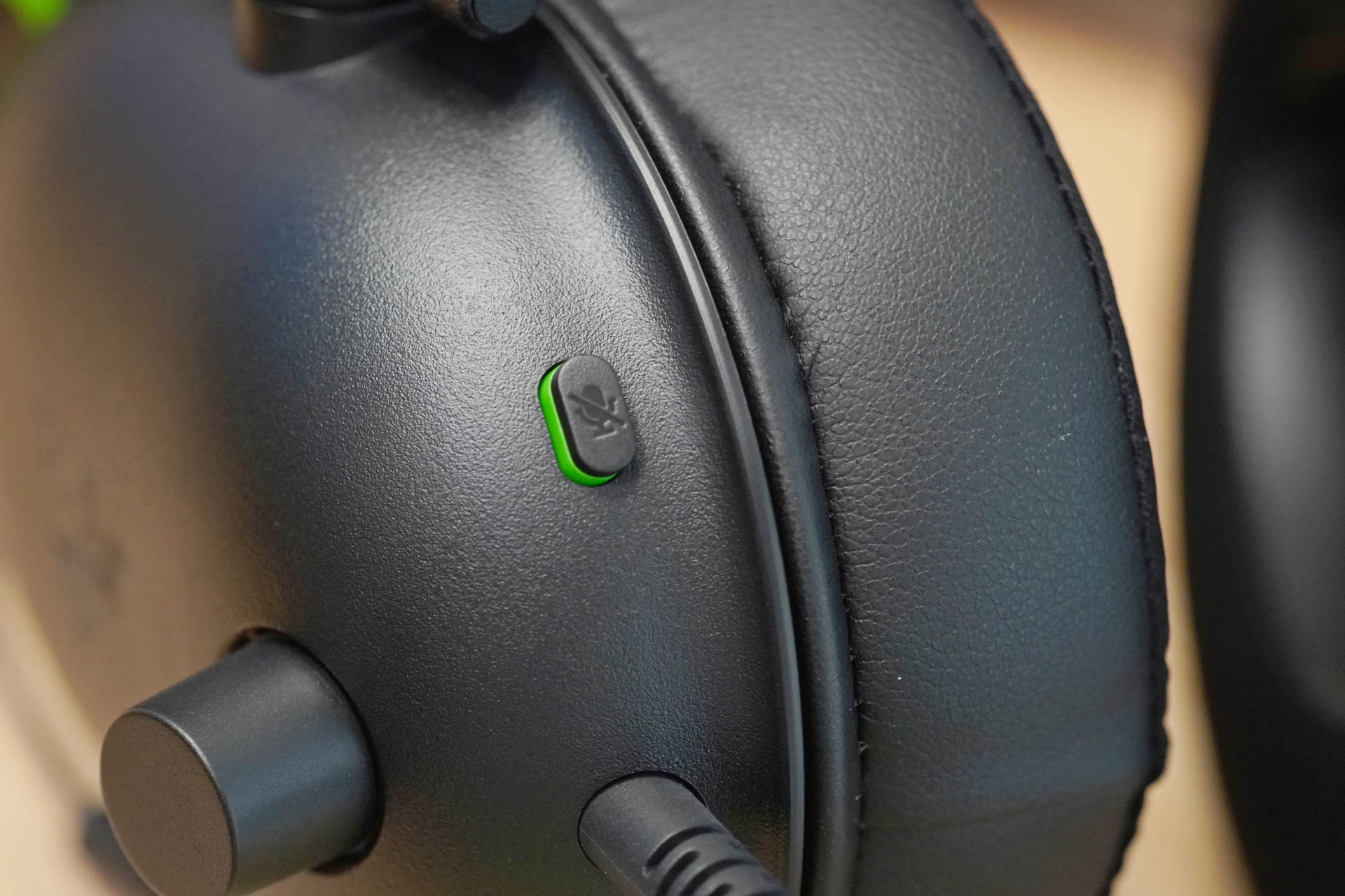 雷蛇旋风黑鲨v2耳麦配件,雷蛇旋风黑鲨v2x使用说明