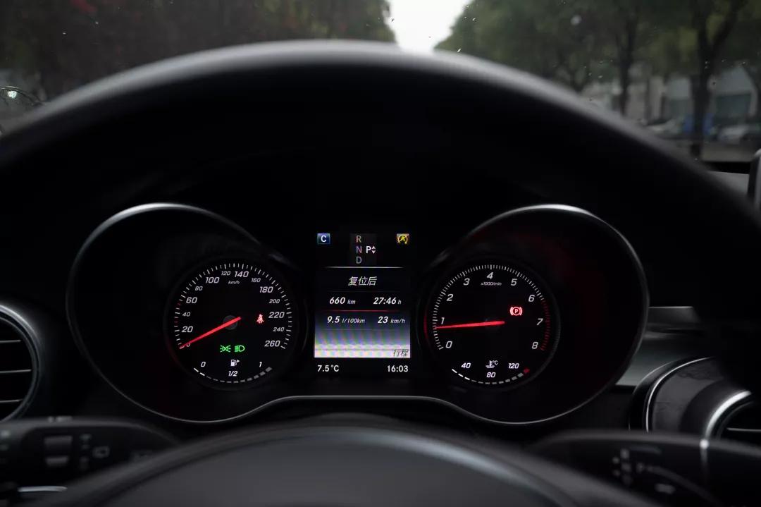 奔驰c200瓦罐6万公里二手价格,奔驰瓦罐c200