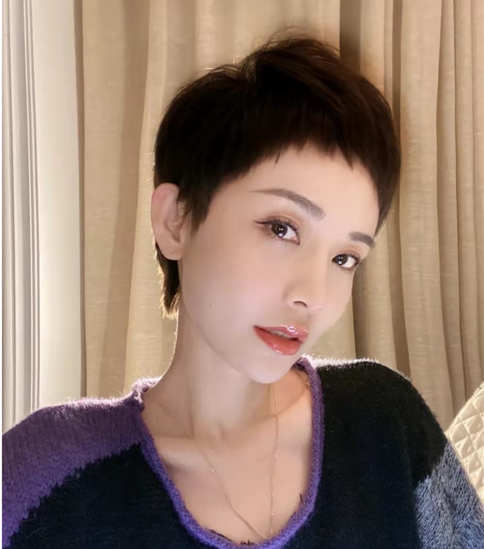 不烫清爽短发,不挑脸型的修颜短发显脸小免打理