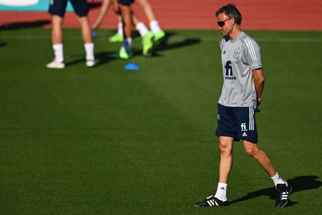 世界杯32强巡礼完整视频西班牙,初生牛犊不怕虎欧冠