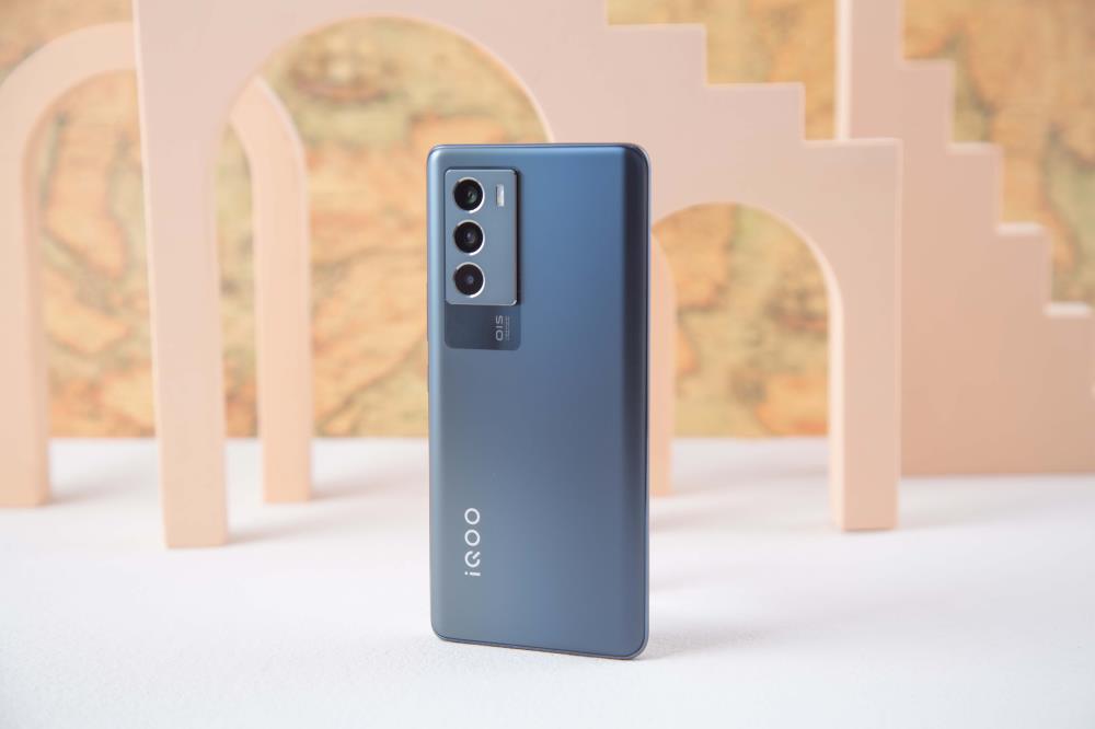 iqooneo5se和iqooneo5s区别,iqooneo5s详细评测