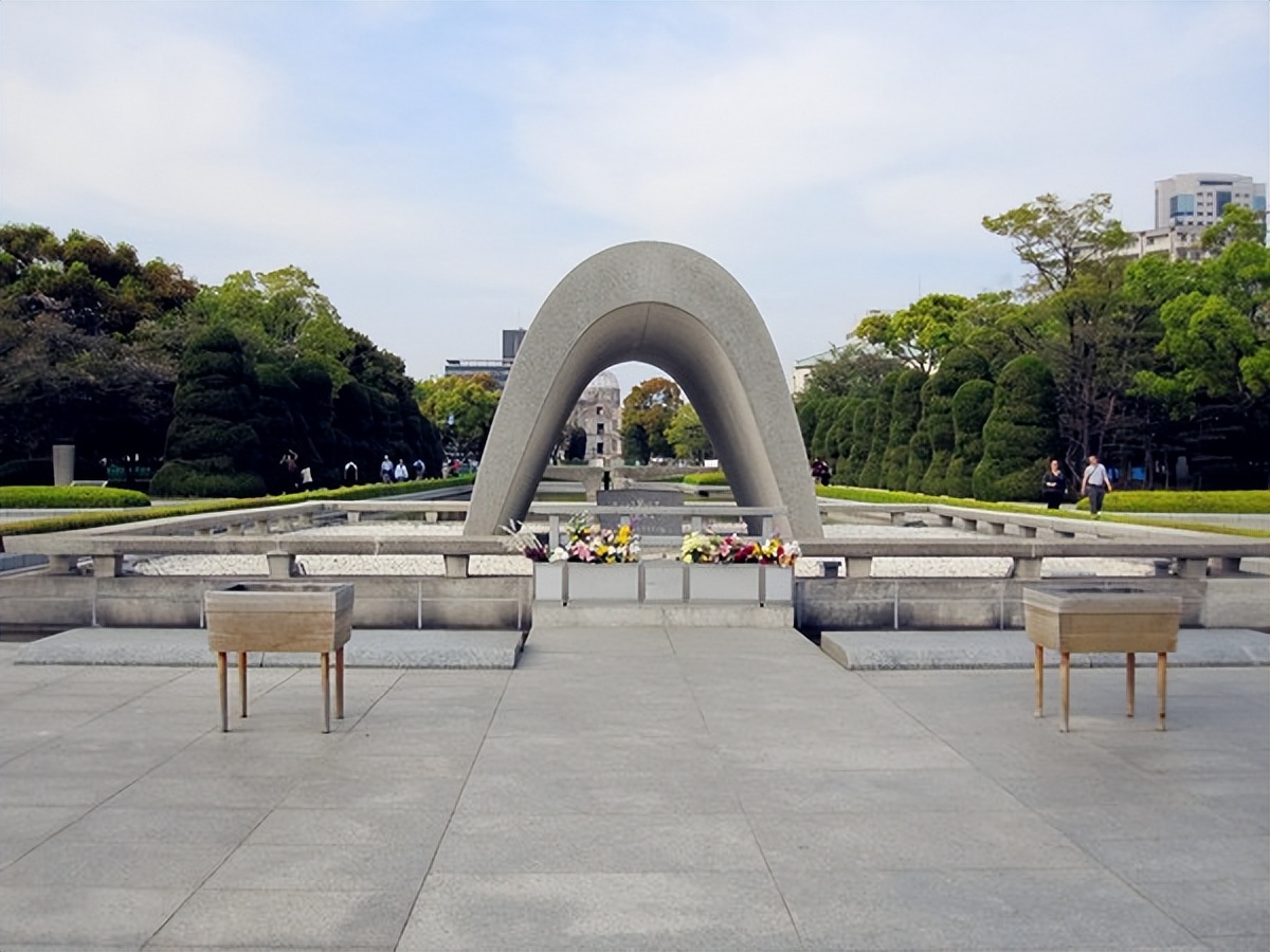 日本广岛核弹爆炸真实视频,日本广岛的核弹威力危害