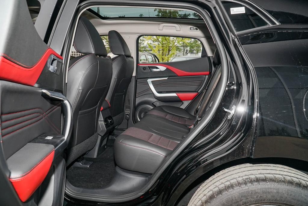 weyvv52020款1.5t两驱颜先锋,国产suv2.0t四驱的哪款性价比高