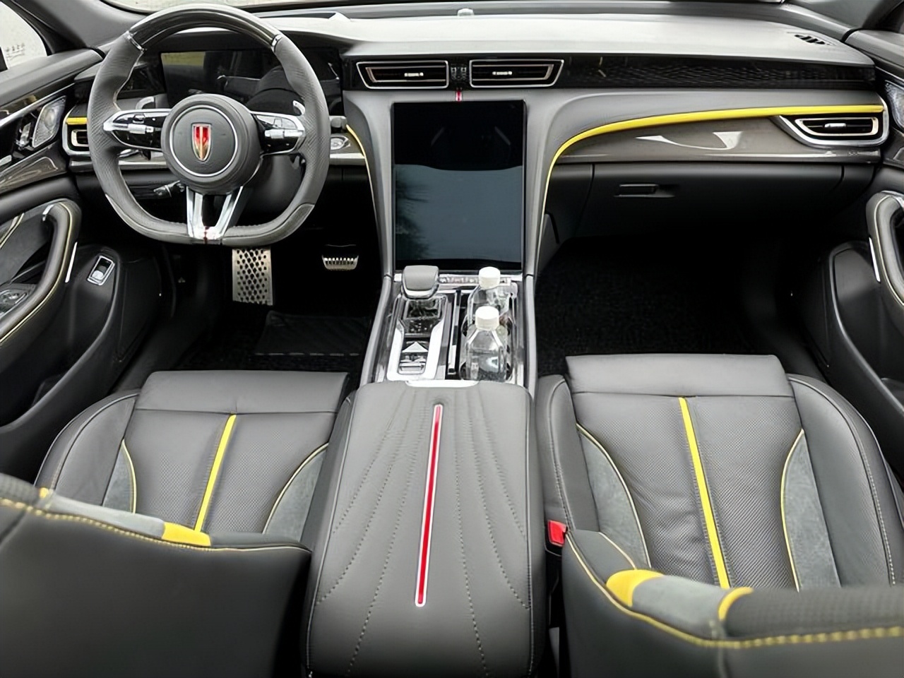 “中国制造”绝了！魔毯悬架+252Ps，比CC漂亮，网友：雅阁买早了