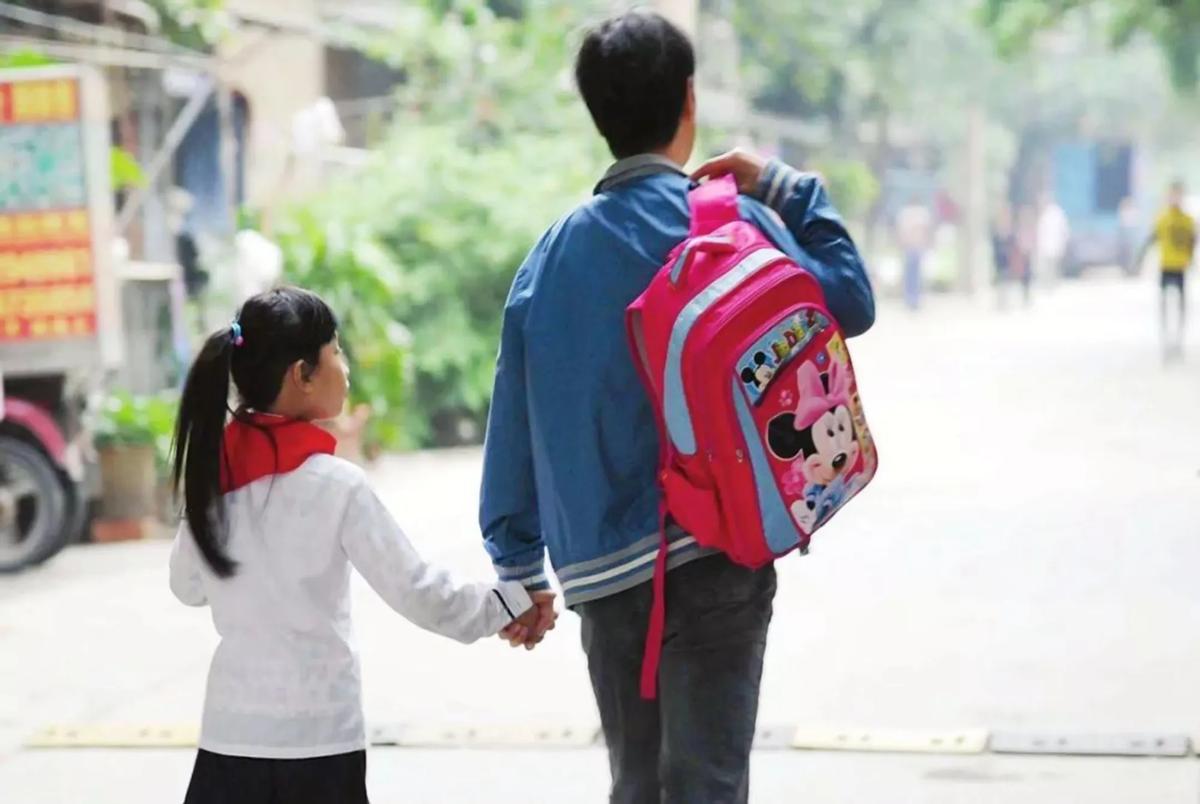 没有老人帮忙带娃该如何去上班,上班没有大人帮忙带娃应该怎么办