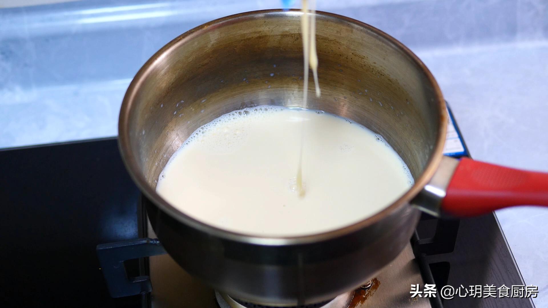 一瓶牛奶两个鸡蛋，教你在家自制焦糖布丁，孩子说：比吃豆腐还嫩